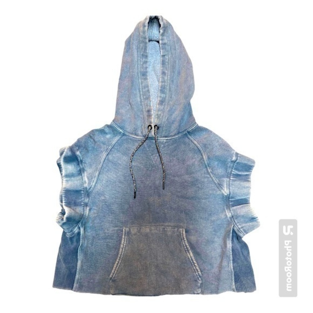 BDG short sleeve hoodie